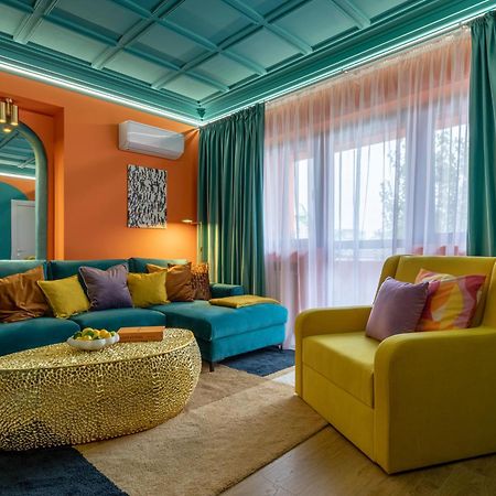 Wes Anderson In Bucharest Lägenhet Exteriör bild