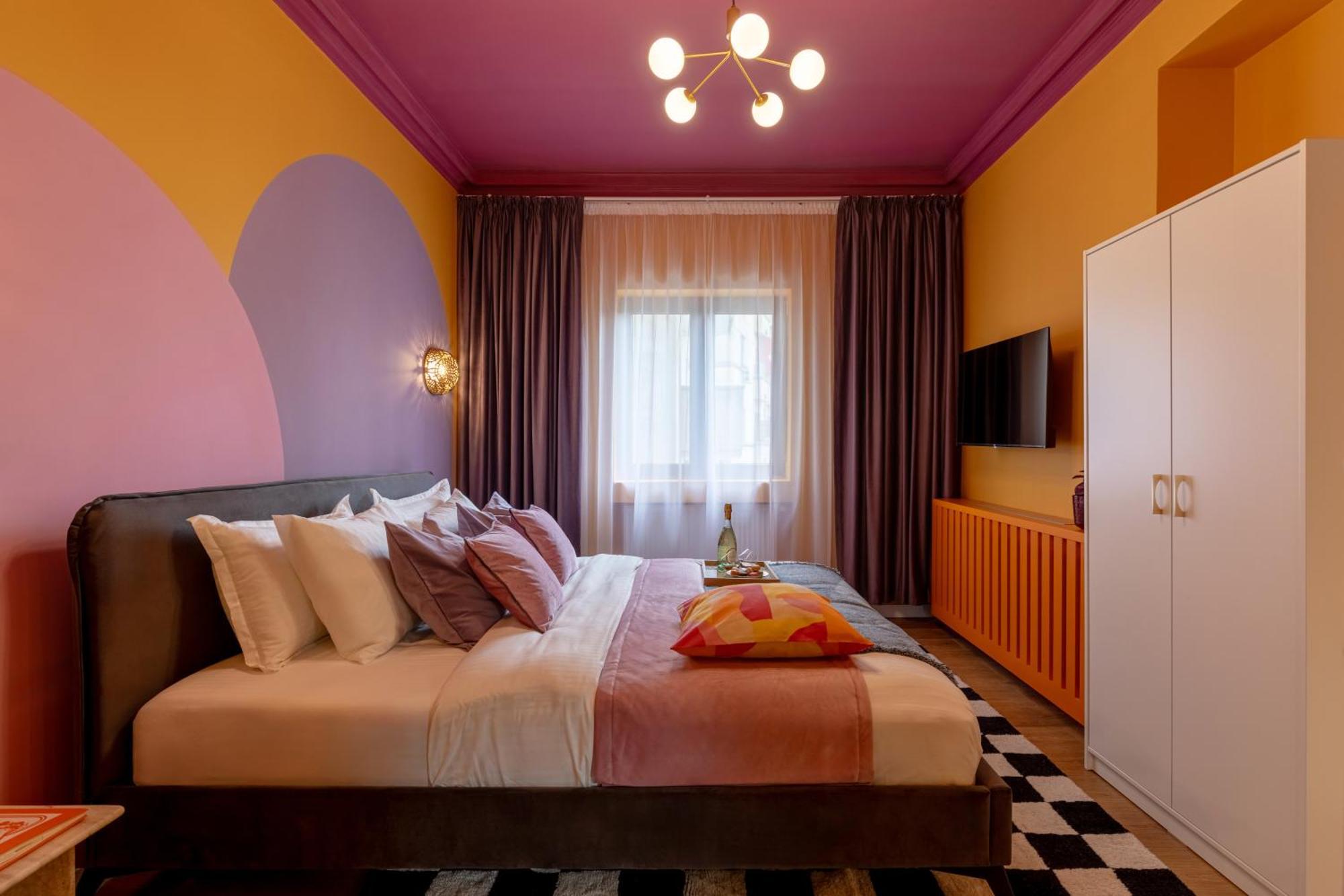 Wes Anderson In Bucharest Lägenhet Exteriör bild