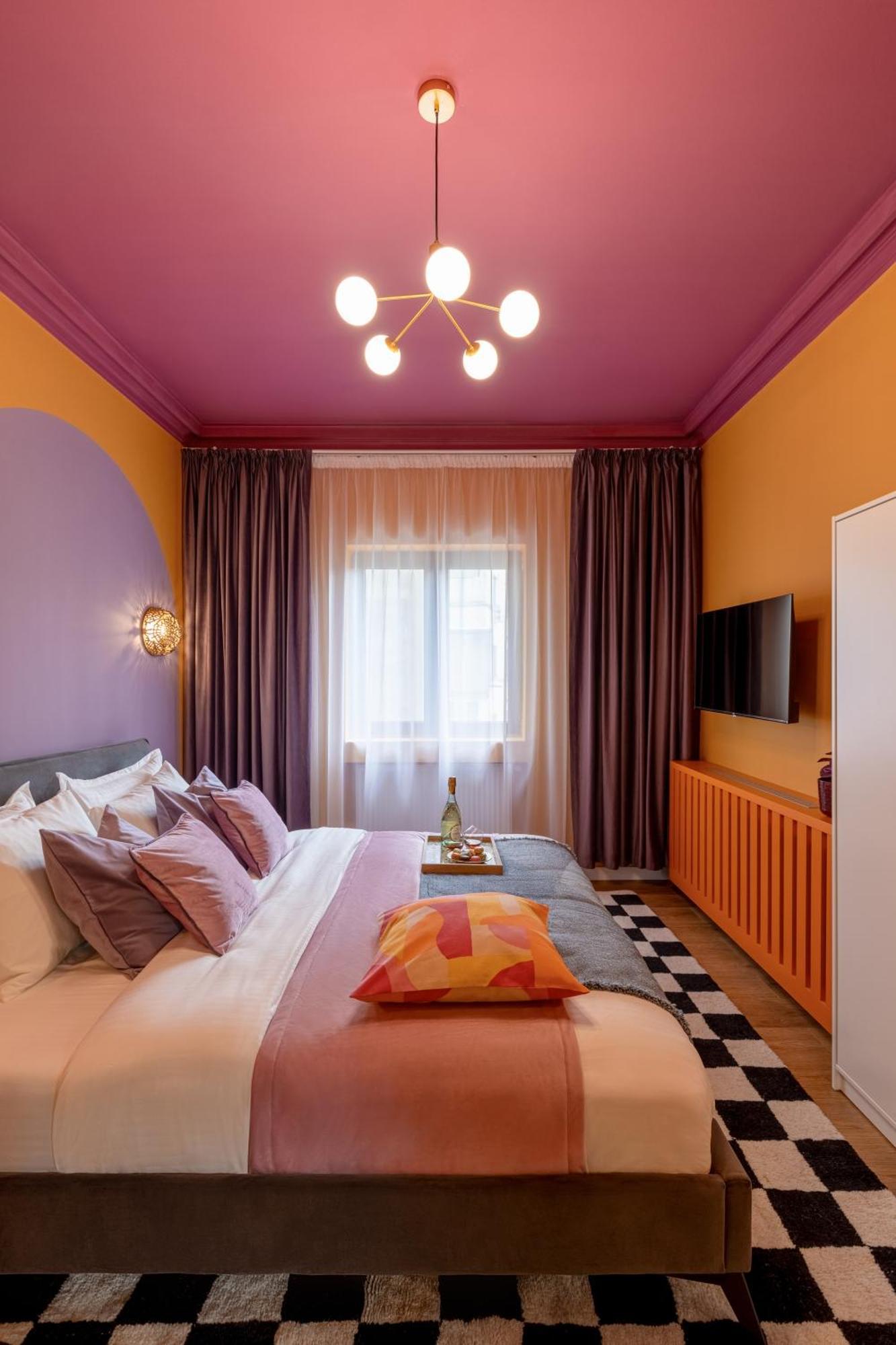 Wes Anderson In Bucharest Lägenhet Exteriör bild